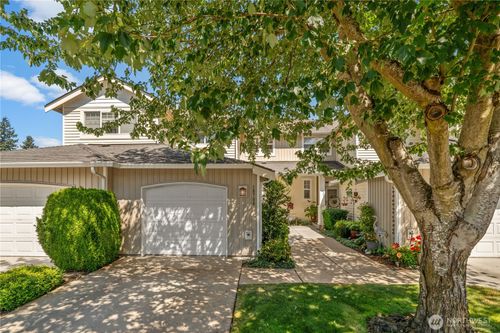 k30-18708 109th Ln Se, Renton, WA, 98055-8111 | Card Image