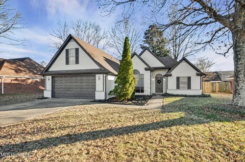 10035 Tally Ho Dr, Olive Branch, MS, 38654-4180 | Card Image