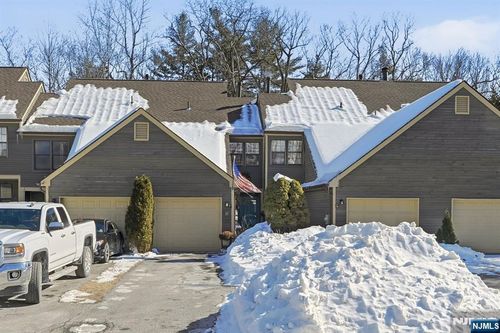 41 Lexington Ln, West Milford, NJ, 07480-4910 | Card Image