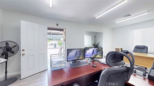 6851 Foothill Blvd, Tujunga, CA, 91042 | Card Image