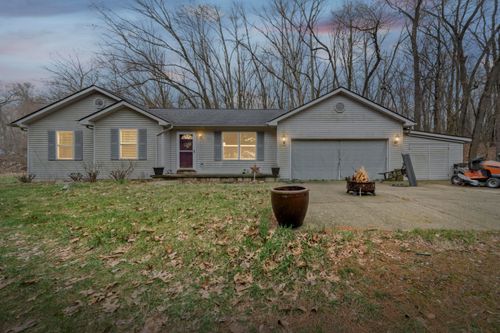 19827 Williamsville Rd, Gregory, MI, 48137-9569 | Card Image