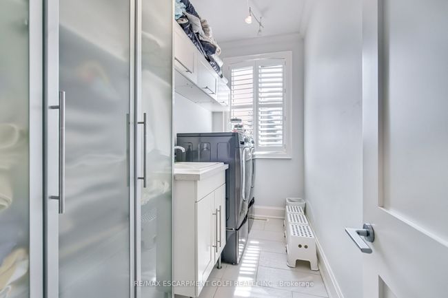106 Cumming Crt, House other with 4 bedrooms, 3 bathrooms and 4 parking in Ancaster ON | Image 16
