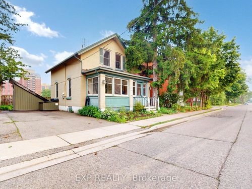 7 David St, Brampton, ON, L6X1J2 | Card Image