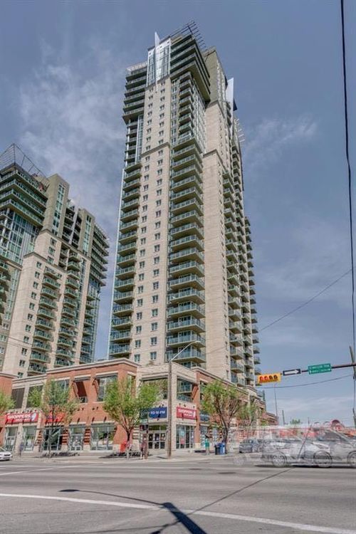 2008-210 15 Ave Se, Calgary, AB, T2G0B5 | Card Image