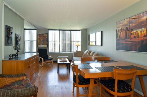 3516-400 Randolph St, Chicago, IL, 60601-7308 | Card Image