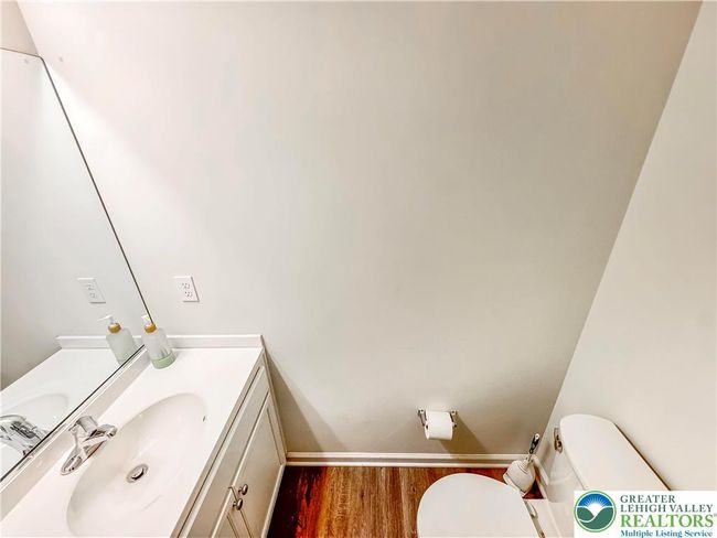 32 W Clark St, House other with 4 bedrooms, 4 bathrooms and null parking in HELLERTOWN PA | Image 13