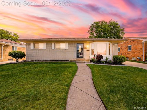 29340 Fairfield Dr, Warren, MI, 48088-3685 | Card Image
