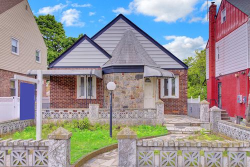 115-47 223rd St, Cambria Heights, NY, 11411-1207 | Card Image