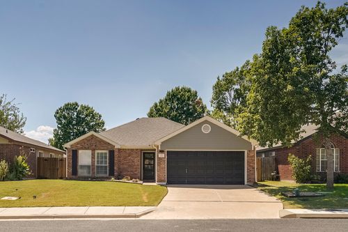 226 Claris Ln, Georgetown, TX, 78626-1947 | Card Image