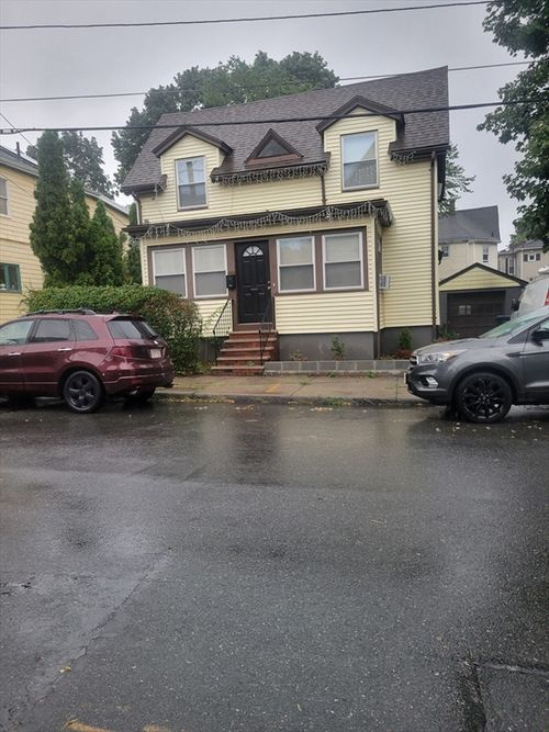 15 Wyman St, Lynn, MA, 01905-1817 | Card Image