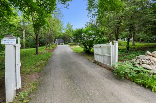 17 Topsfield Rd, Wenham, MA, 01984-1929 | Card Image