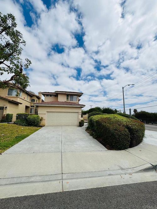 1602 Wesley Way, Vista, CA, 92081-7458 | Card Image