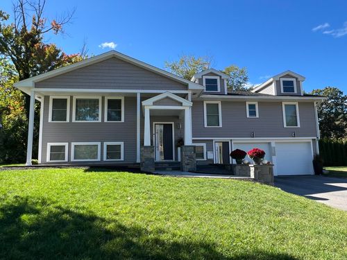 36 Taylor Ln, Portsmouth, NH, 03801-5833 | Card Image