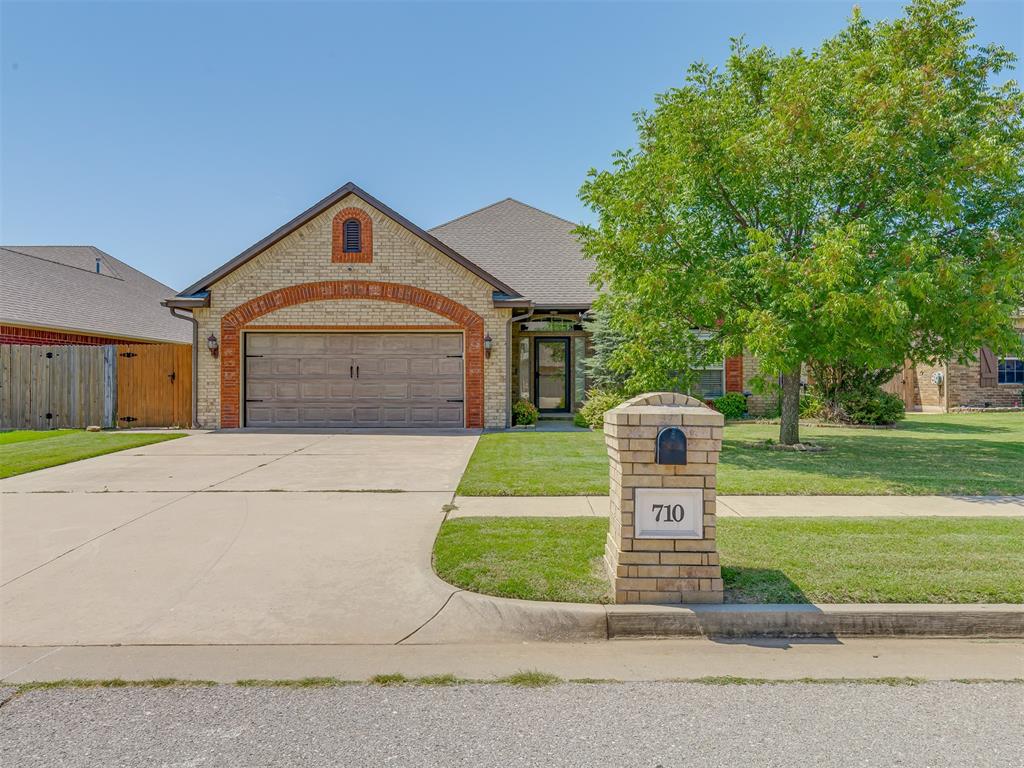Tasha Cir, Moore, OK 73160