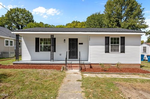 709 E Johnson St, Dunn, NC, 28334-3412 | Card Image