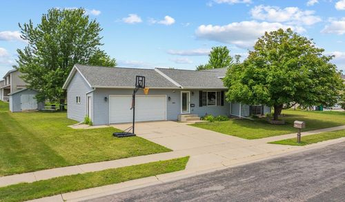 202 Rainbow Dr, Marshall, MN, 56258-3059 | Card Image