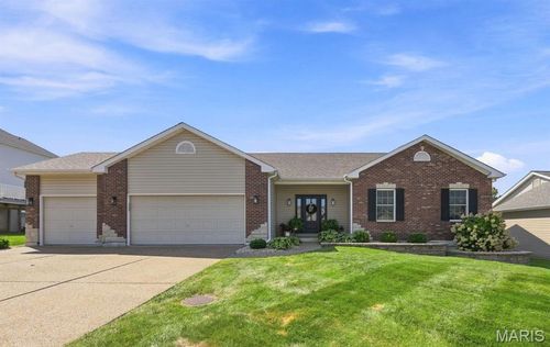 348 Fallon Pkwy, Saint Peters, MO, 63376-7704 | Card Image