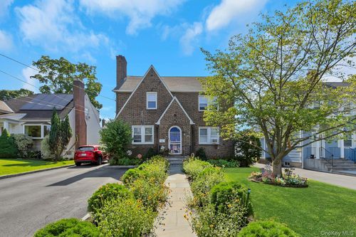 2-2nd-floor-64 Lyons Rd, Scarsdale, NY, 10583-5724 | Card Image
