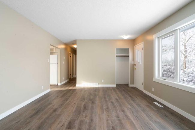 221 Frederick Avenue W, House other with 3 bedrooms, 1 bathrooms and 1 parking in Standard AB | Image 8