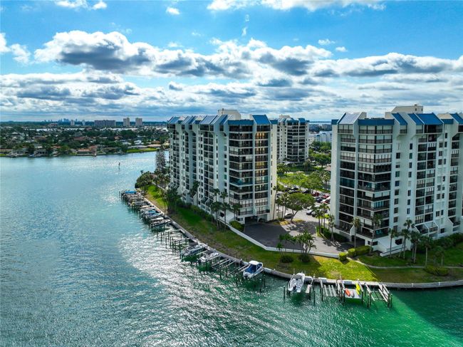 1204 - 9495 Blind Pass Road, Condo with 2 bedrooms, 2 bathrooms and null parking in St Pete Beach FL | Image 23