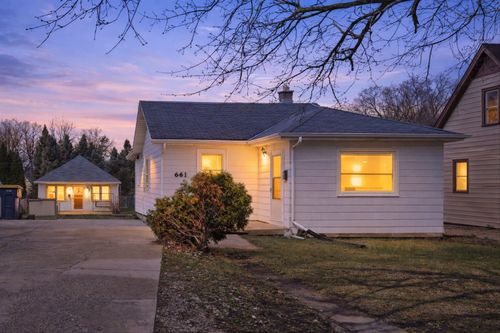 661 S 100th St, WEST ALLIS, WI, 53214-1128 | Card Image