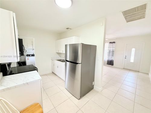 1311 N 69th Ave, Hollywood, FL, 33024-5611 | Card Image
