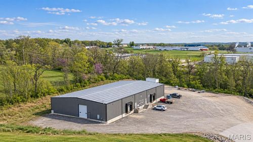 b-475 W Industrial Park Drive, Washington, MO, 63090 | Card Image