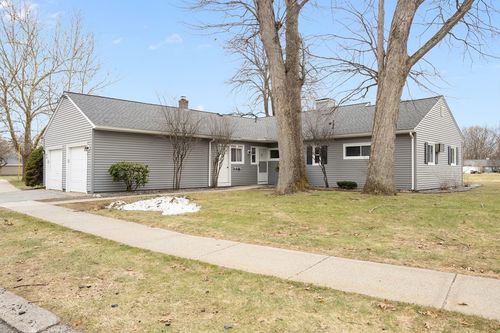 144-144 Horseshoe Dr, Chicopee, MA, 01022-1176 | Card Image