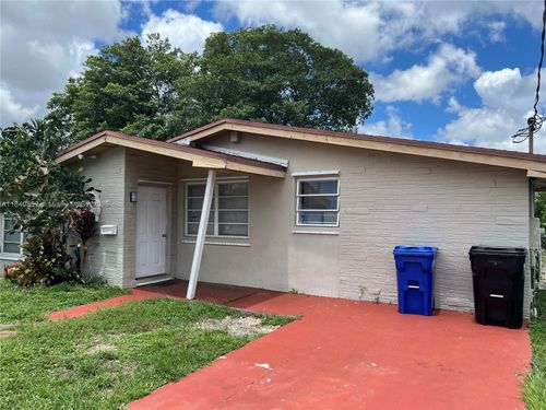 365 Ne 171st Ter, North Miami Beach, FL, 33162-1876 | Card Image