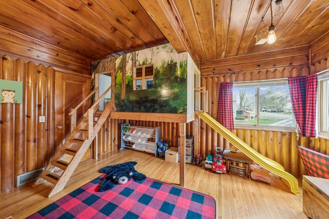 11_interior.jpg | Image 11