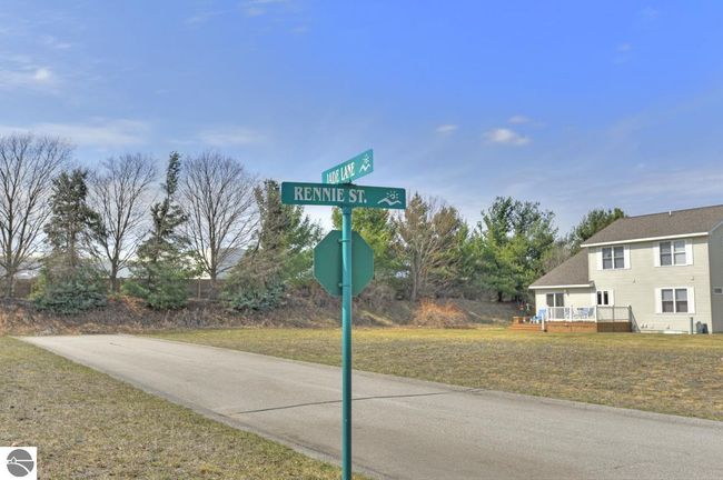 2848 Ruby St, House other with 3 bedrooms, 2 bathrooms and null parking in Traverse City MI | Image 9