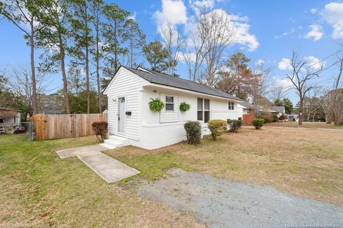 470 Mcbain Dr, Fayetteville, NC, 28305-5142 | Card Image