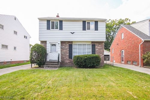 404 E 215th St, Euclid, OH, 44123-1900 | Card Image