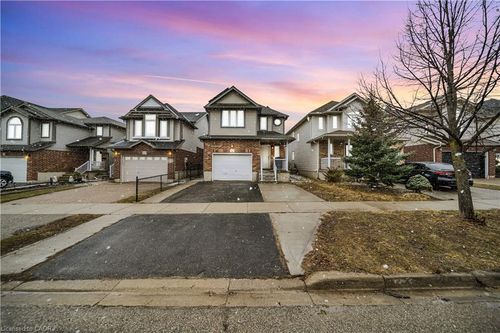 51 Seabrook Dr, Kitchener, ON, N2R1Y1 | Card Image