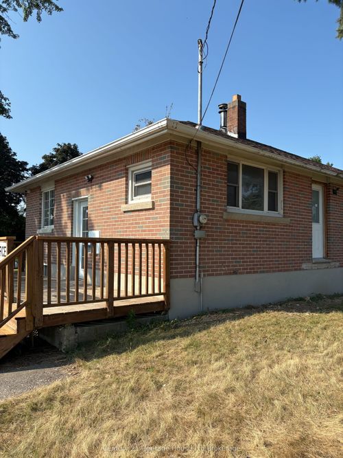 b-560 Athlone Ave, Woodstock, ON, N4S7V8 | Card Image