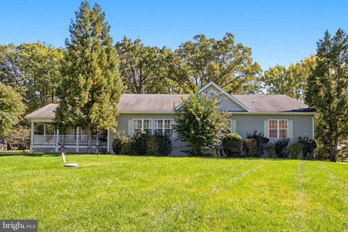 1564 Perry Rd, WINCHESTER, VA, 22602-2921 | Card Image