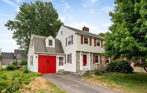 19 Colonial Dr, Arlington, MA, 02474-8247 | Card Image