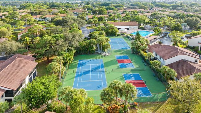 3258 Jog Park Dr, Condo with 2 bedrooms, 2 bathrooms and null parking in Greenacres FL | Image 34