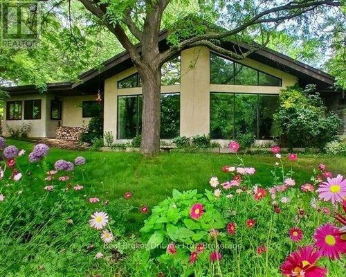 295 Brant Rd, St George, ON, N0E1N0 | Card Image