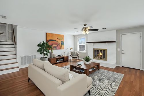 4313 Golden Hills Dr, Nashville, TN, 37218-1403 | Card Image