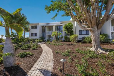 32B - 5000 Gasparilla Road, Condo with 2 bedrooms, 2 bathrooms and null parking in Boca Grande FL | Image 1