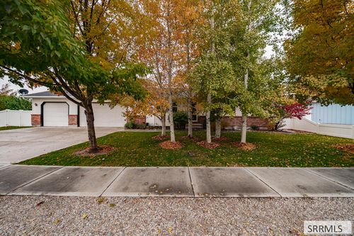 2819 N Azure Dr, Idaho Falls, ID, 83401-5048 | Card Image