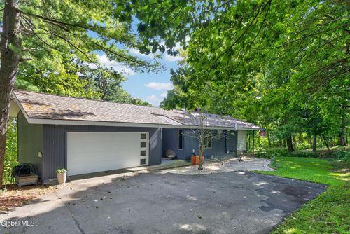 46 East Rd, Troy, NY, 12180-6861 | Card Image