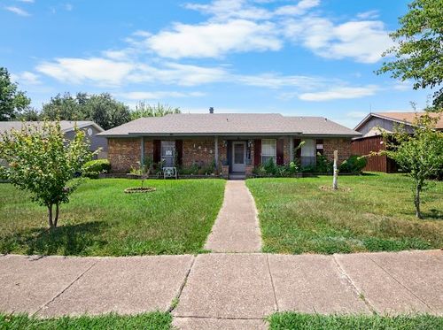 1429 Long Shadow Ln, Mesquite, TX, 75149-5926 | Card Image