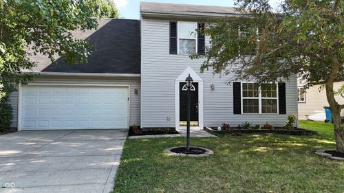 8913 Glass Chimney Ln, Fishers, IN, 46037-9441 | Card Image