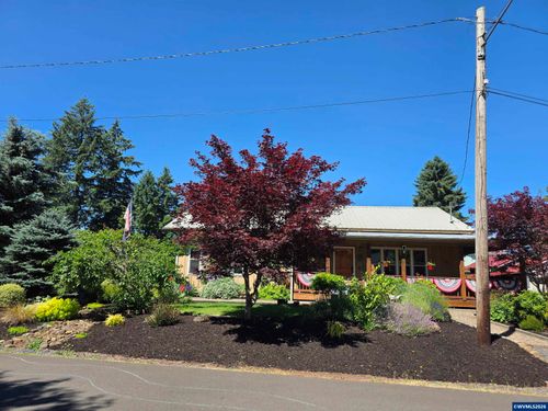 1894 Grape Loop, Sweet Home, OR, 97386-2670 | Card Image