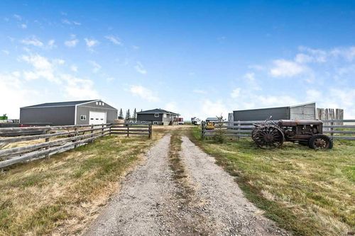 233055 Range Road 250, Rural Wheatland County, AB, T1P1J6 | Card Image