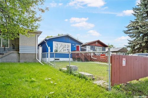 664 Retallack St, Regina, SK, S4T2G4 | Card Image