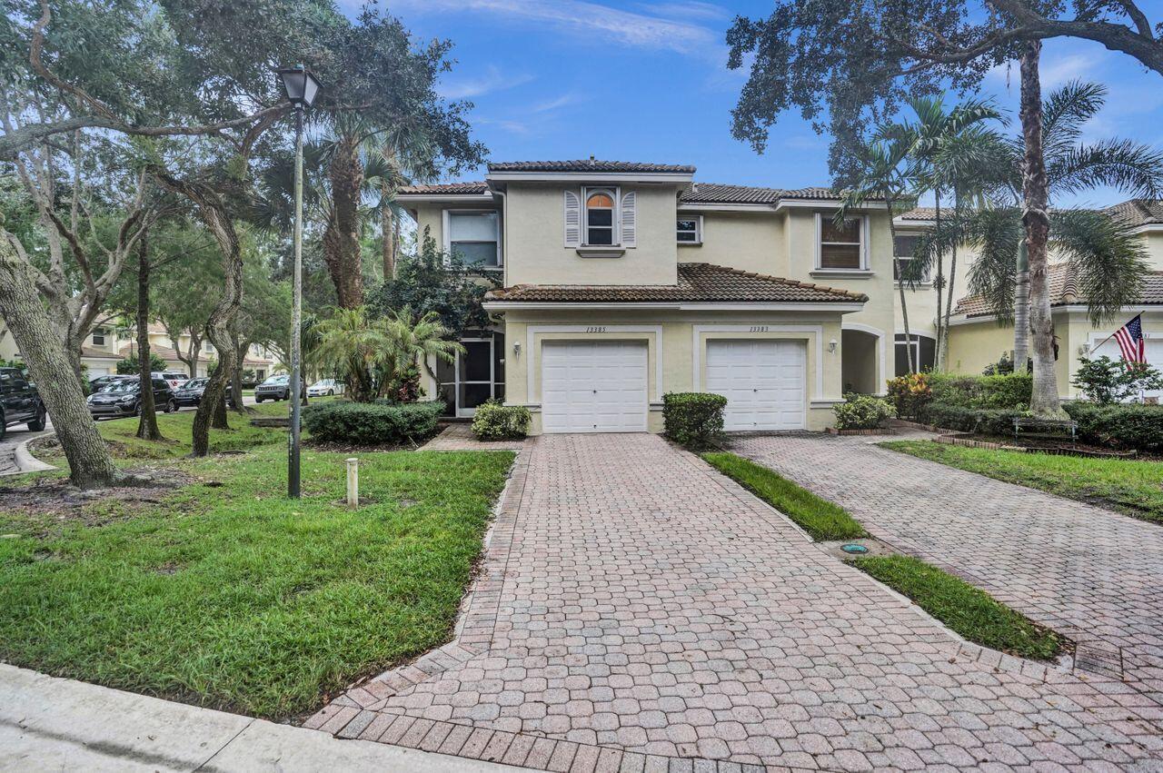 Georgian Ct, Wellington, FL 33414