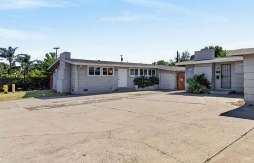 3813 Watt Ave, Sacramento, CA, 95821-2612 | Card Image